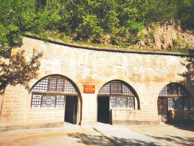 “重读党史上的对谈故事”系列⑤：重温“窑洞对”——打铁必须自身硬